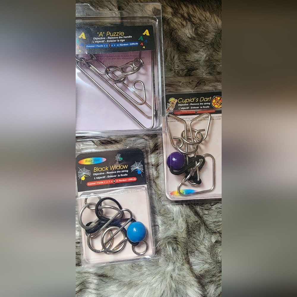 Brain Wave Puzzle Set with Blue and Purple Balls